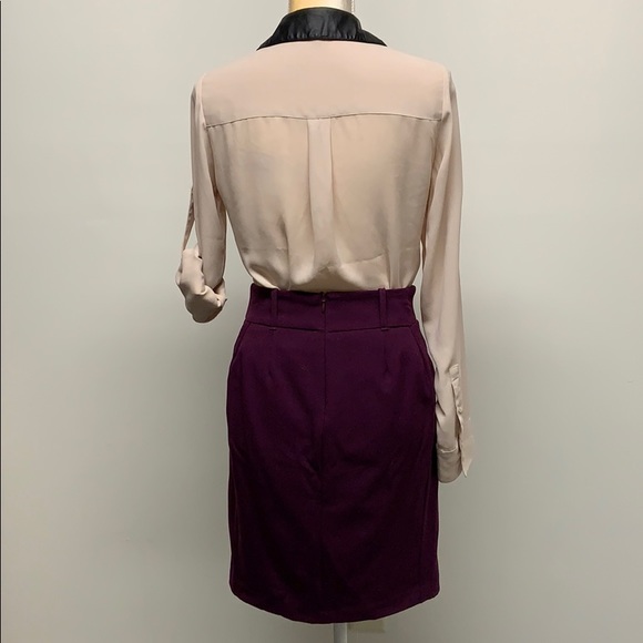 XS Express blouse with faux leather collar. - Picture 2 of 6
